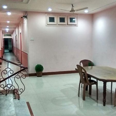 Hotel Varsa Dibrugarh Dış mekan fotoğraf