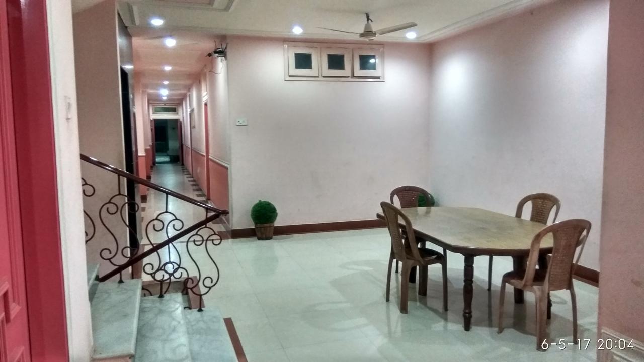 Hotel Varsa Dibrugarh Dış mekan fotoğraf