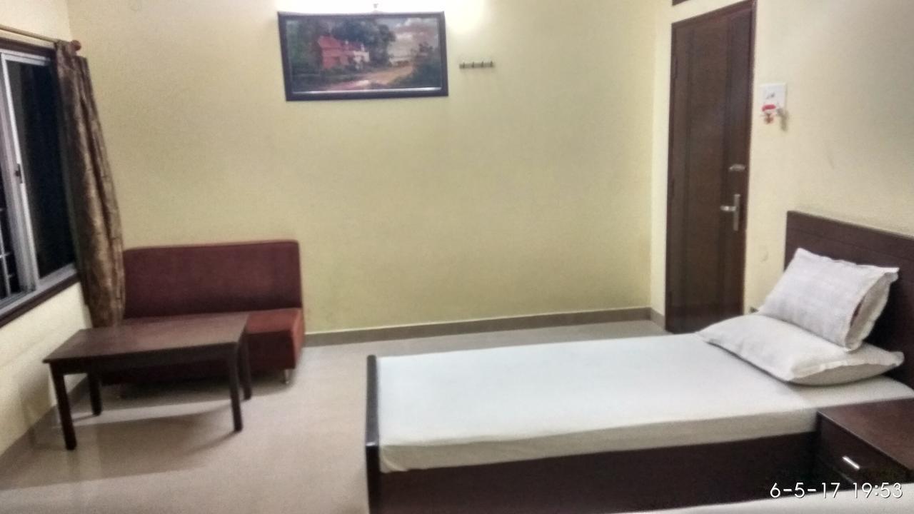 Hotel Varsa Dibrugarh Dış mekan fotoğraf