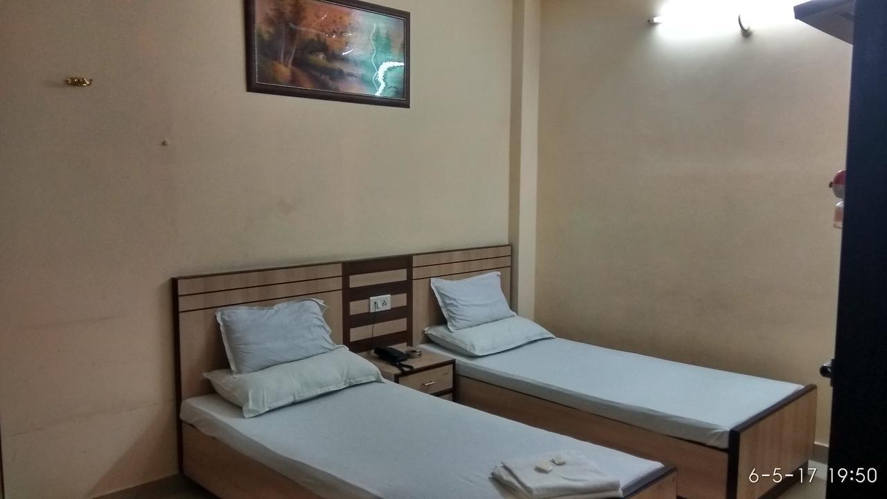 Hotel Varsa Dibrugarh Dış mekan fotoğraf