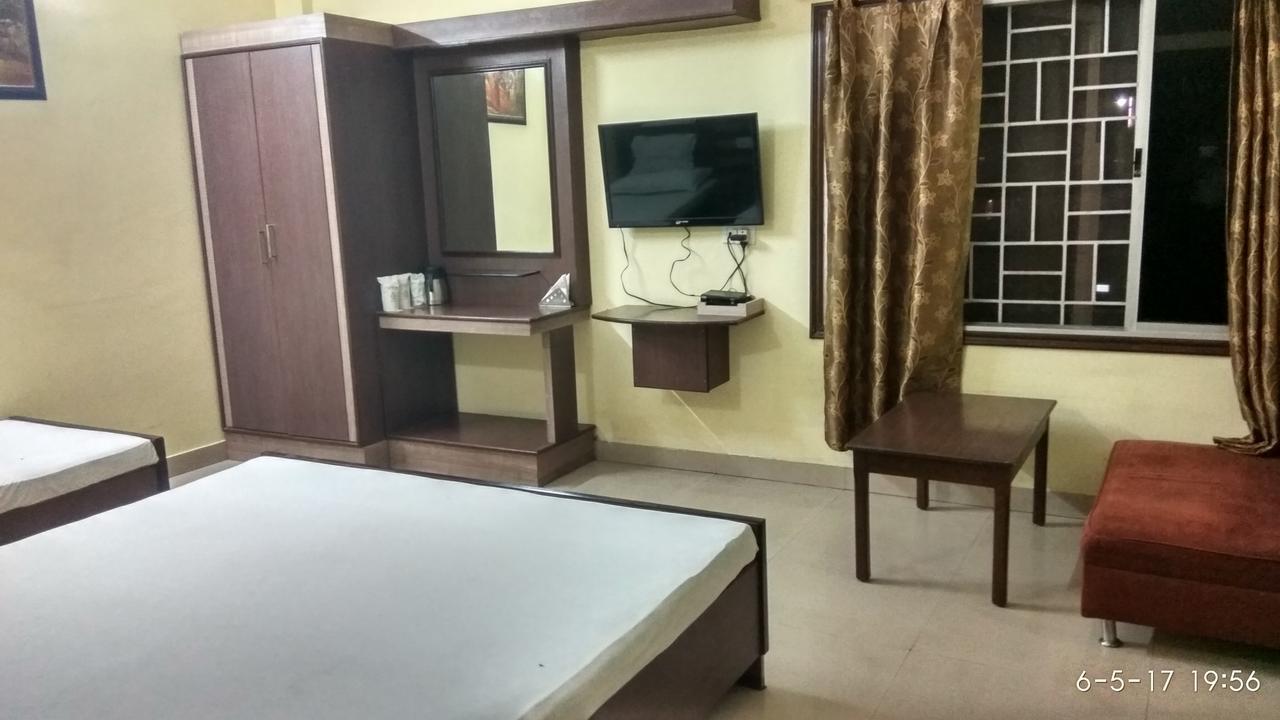 Hotel Varsa Dibrugarh Dış mekan fotoğraf